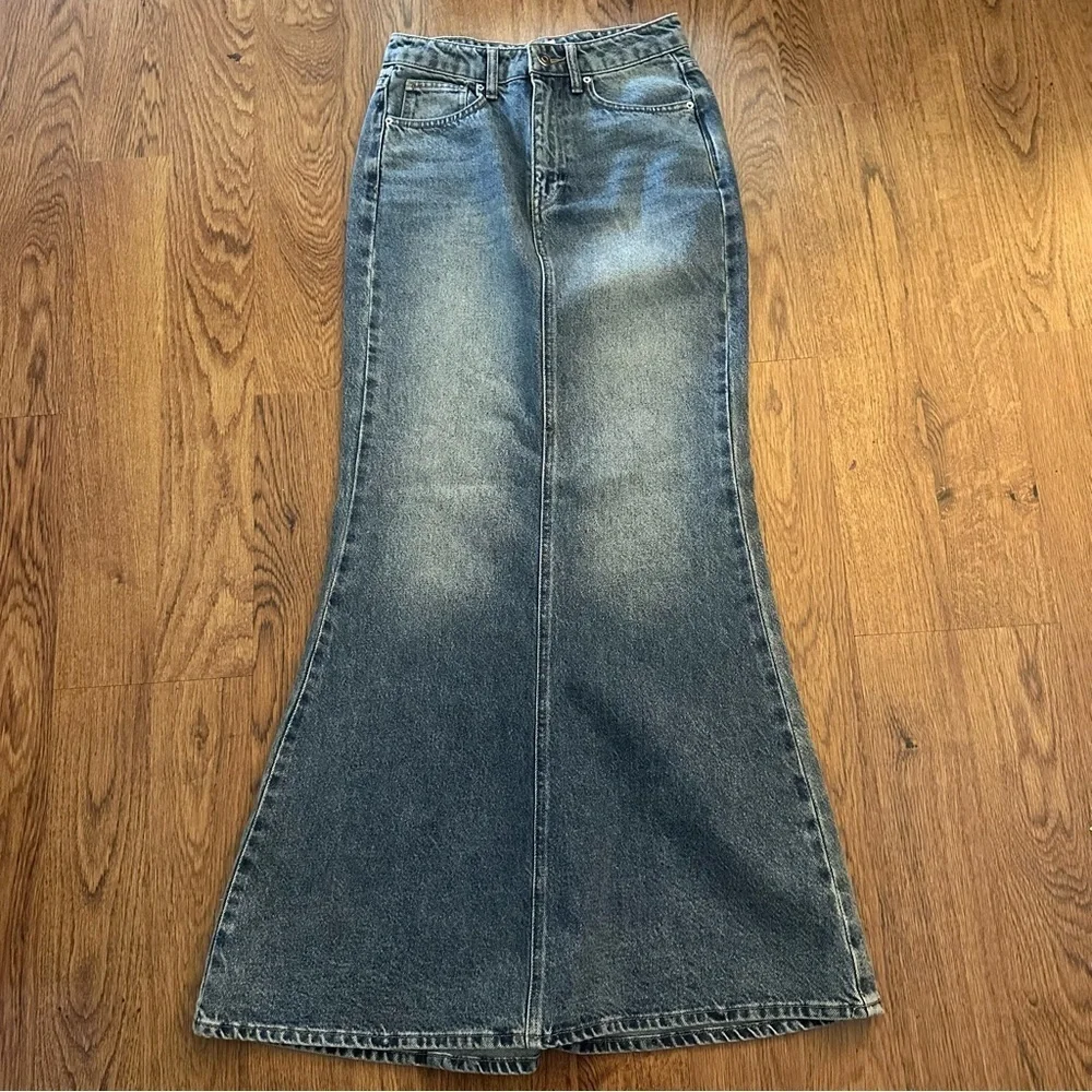 H&M Dark Blue Flare maxi Jean Women's Modest denim skirt size 4 cotton